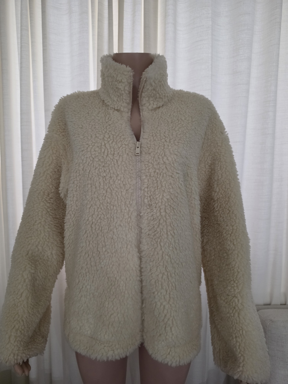 UNIQLO Ivory Sherpa Fleece Full Zip Jacket Size L Cream Teddy Coat